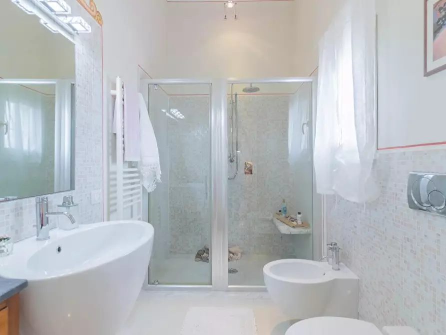 Immagine 30 di Villa in vendita  a Pisa