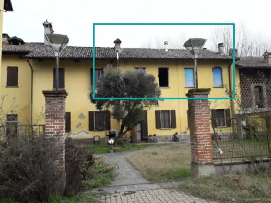 Immagine 1 di Appartamento in vendita  a Vellezzo Bellini