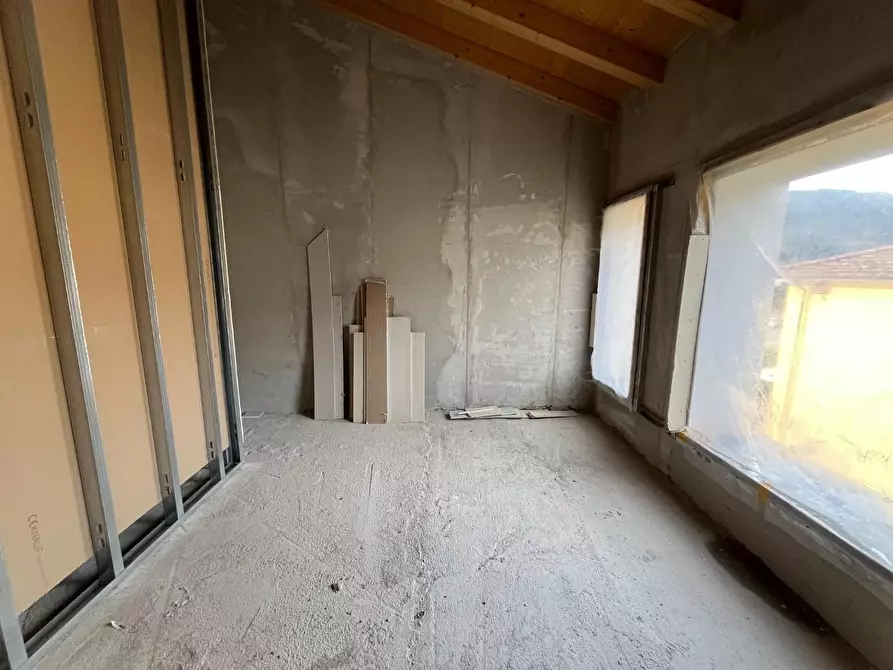 Immagine 23 di Appartamento in vendita  a Lucca