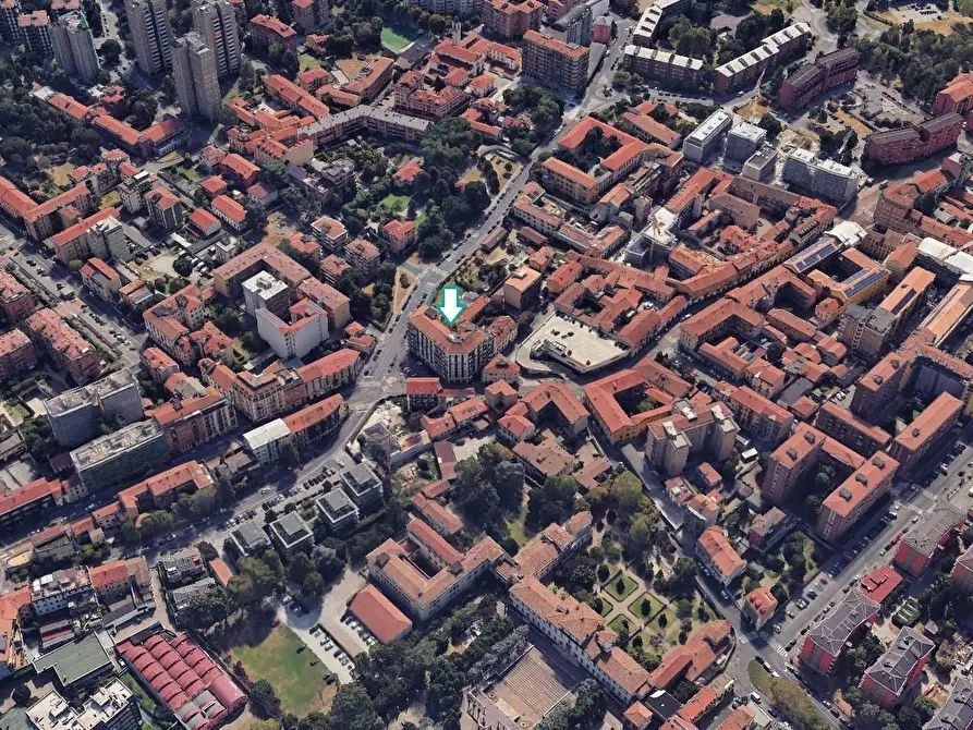 Immagine 1 di Garage in vendita  a Milano