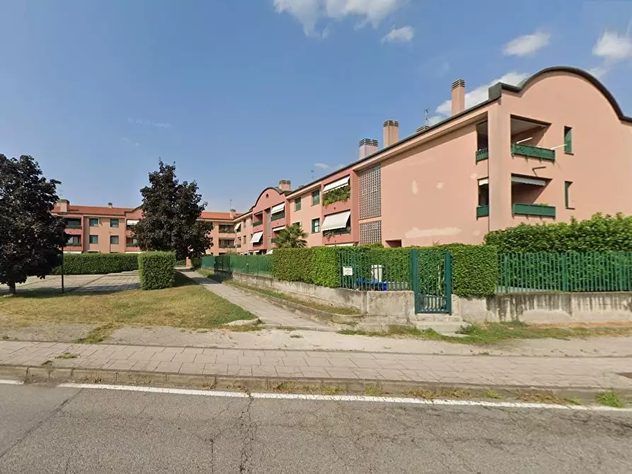 Immagine 2 di Appartamento in vendita  a Lainate