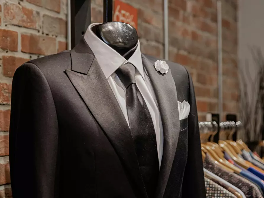 Immagine 6 di Locale commerciale in vendita  a Empoli