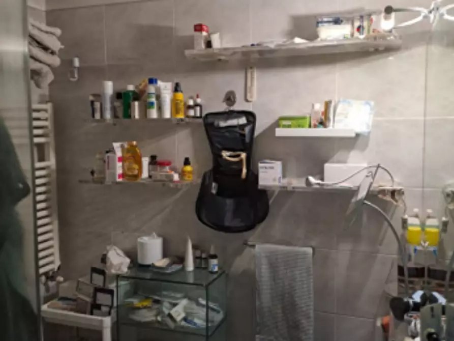 Immagine 11 di Appartamento in vendita  a Prato