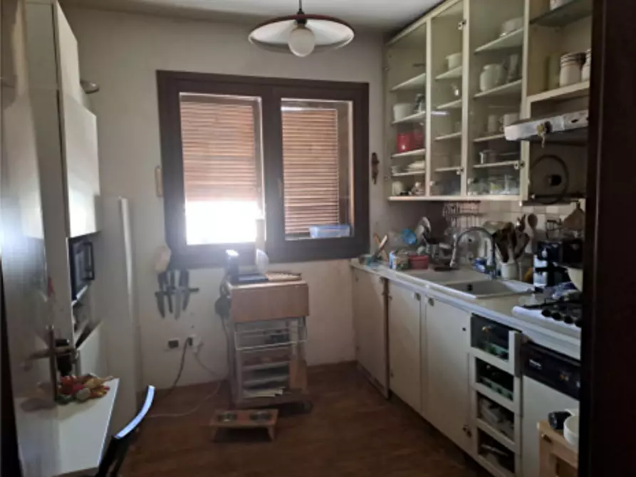 Immagine 5 di Appartamento in vendita  a Prato