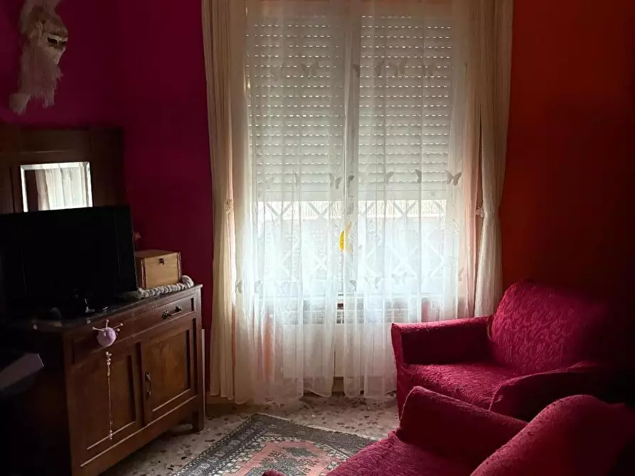 Immagine 7 di Palazzo in vendita  a Carrara