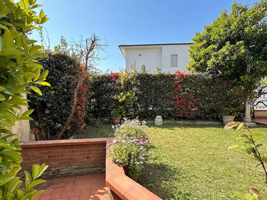 Immagine 12 di Porzione di casa in vendita  a Ponsacco