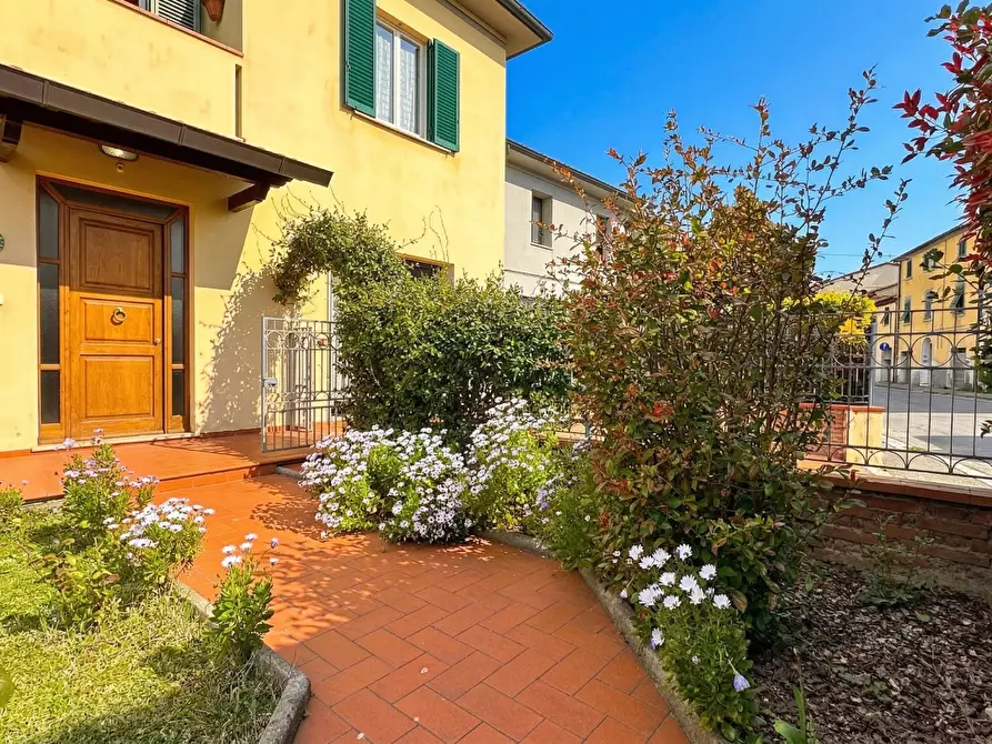 Immagine 2 di Porzione di casa in vendita  a Ponsacco