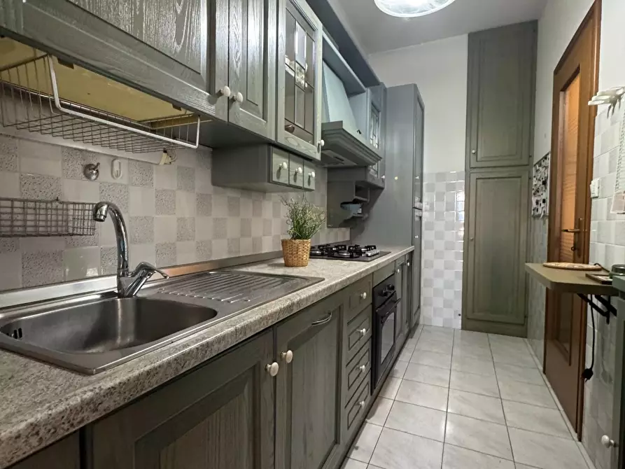 Immagine 17 di Appartamento in vendita  a Viareggio