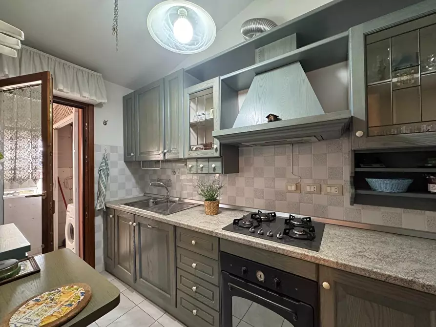 Immagine 18 di Appartamento in vendita  a Viareggio