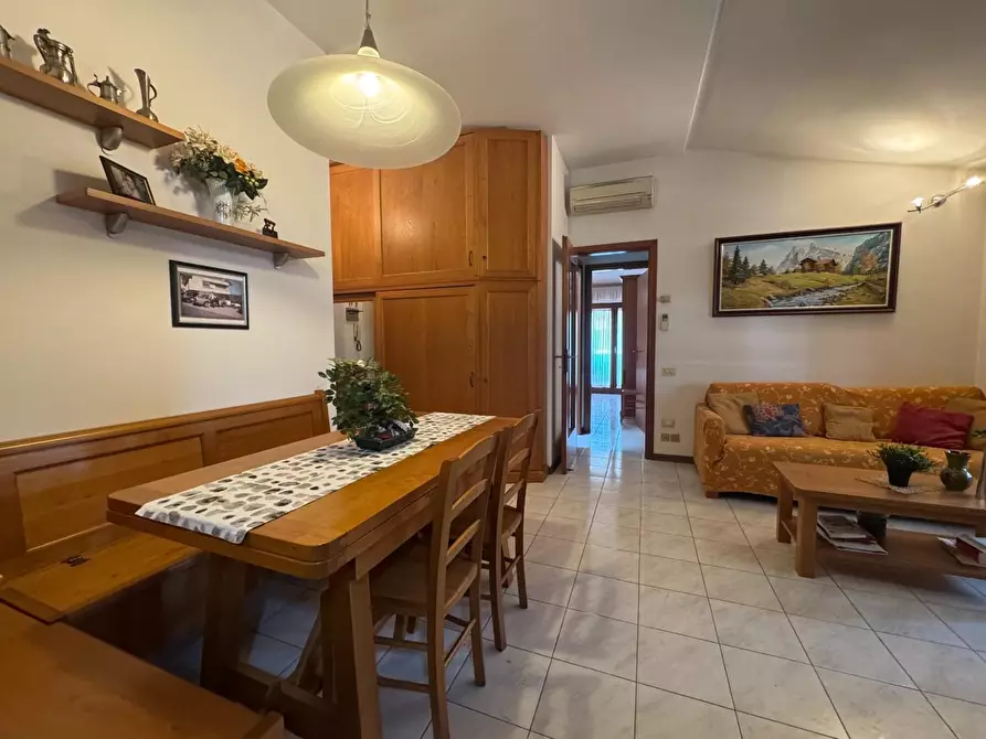 Immagine 16 di Appartamento in vendita  a Viareggio