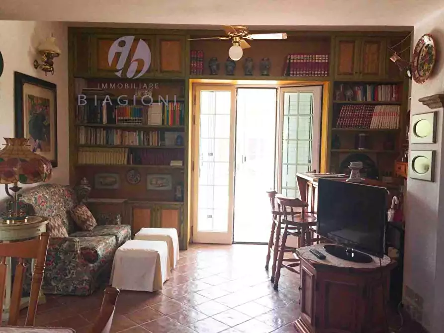 Immagine 19 di Villa in vendita  a Pietrasanta