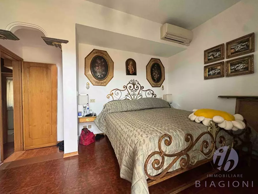 Immagine 25 di Villa in vendita  a Pietrasanta