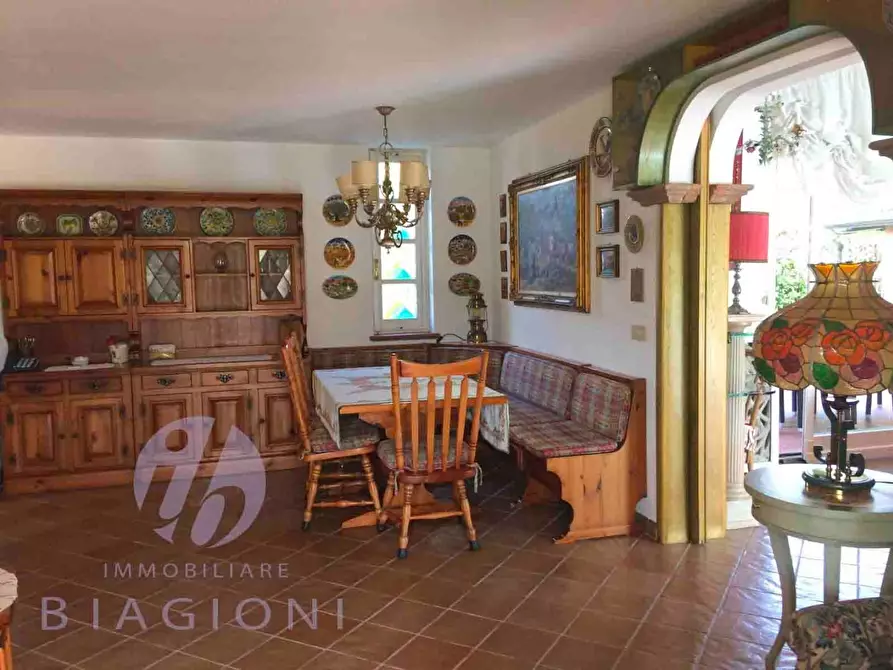 Immagine 16 di Villa in vendita  a Pietrasanta
