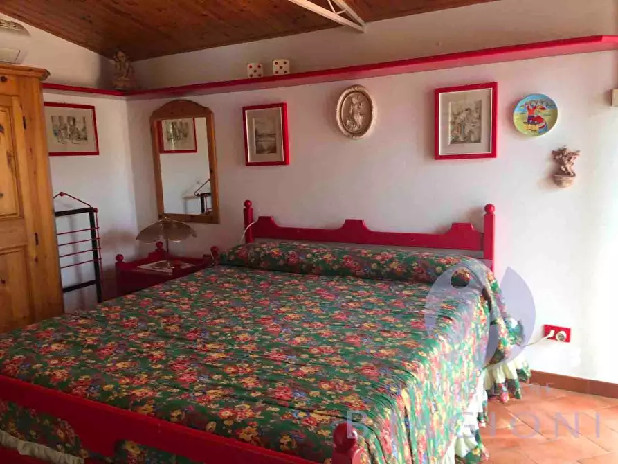 Immagine 28 di Villa in vendita  a Pietrasanta