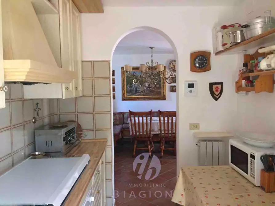 Immagine 14 di Villa in vendita  a Pietrasanta