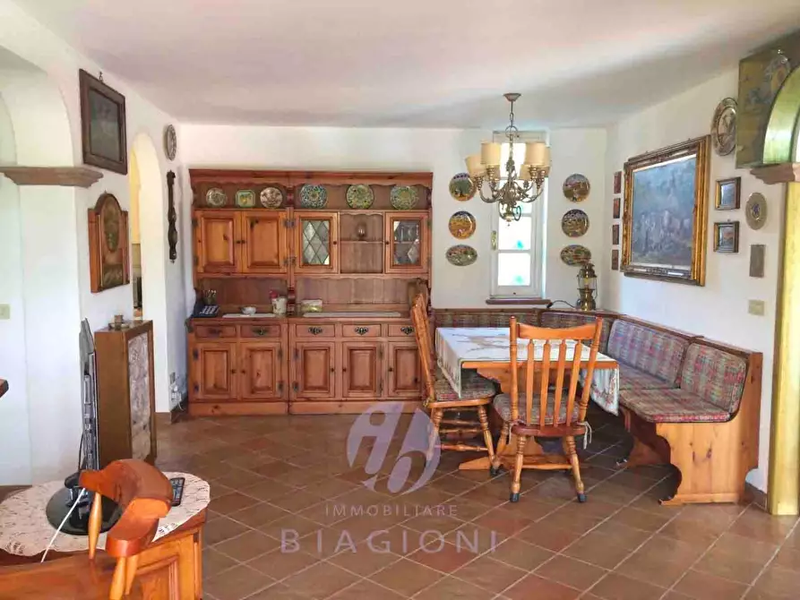 Immagine 15 di Villa in vendita  a Pietrasanta