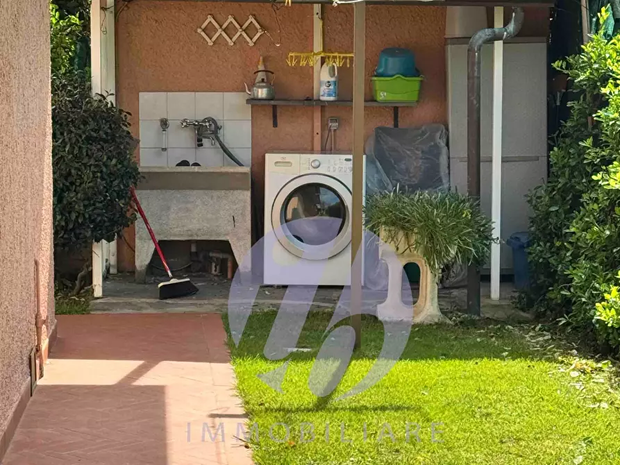 Immagine 12 di Villa in vendita  a Pietrasanta