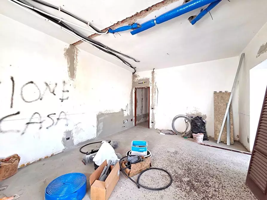 Immagine 7 di Villetta a schiera in vendita  a Lucca