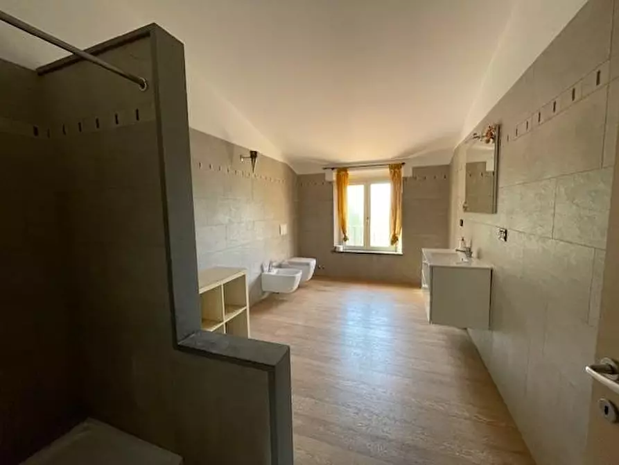 Immagine 13 di Casa colonica in vendita  a San Giuliano Terme