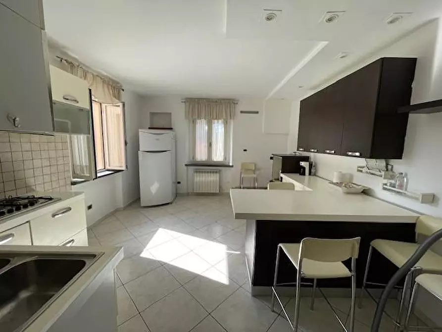 Immagine 3 di Casa colonica in vendita  a San Giuliano Terme