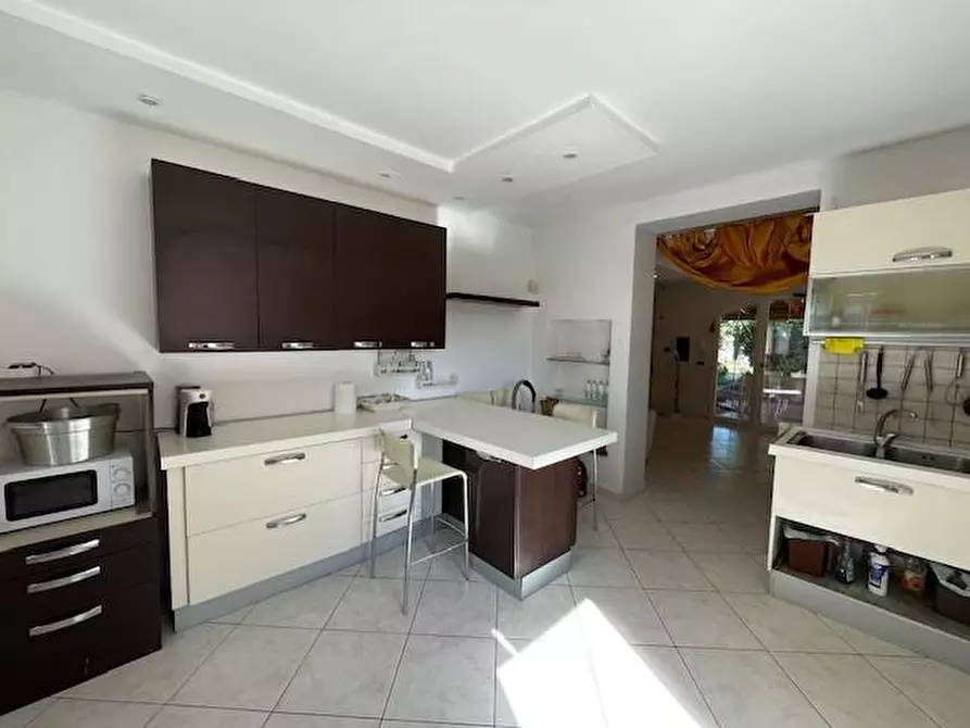 Immagine 4 di Casa colonica in vendita  a San Giuliano Terme