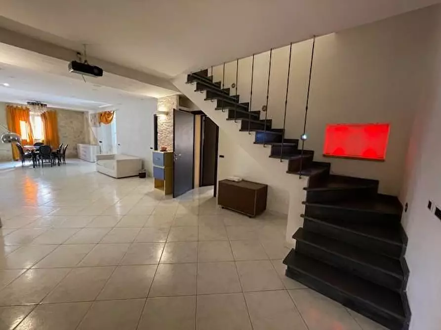 Immagine 9 di Casa colonica in vendita  a San Giuliano Terme