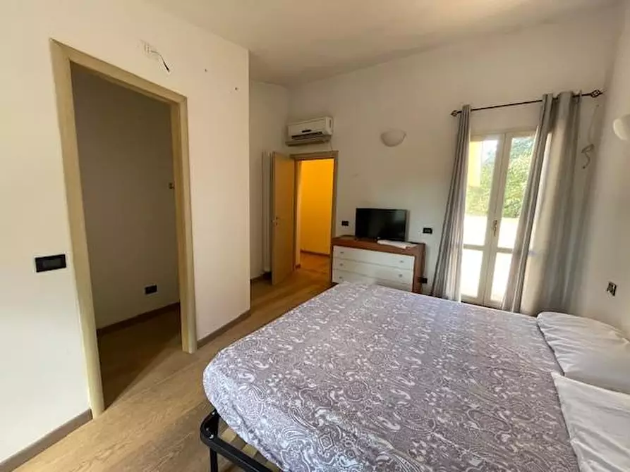 Immagine 18 di Casa colonica in vendita  a San Giuliano Terme