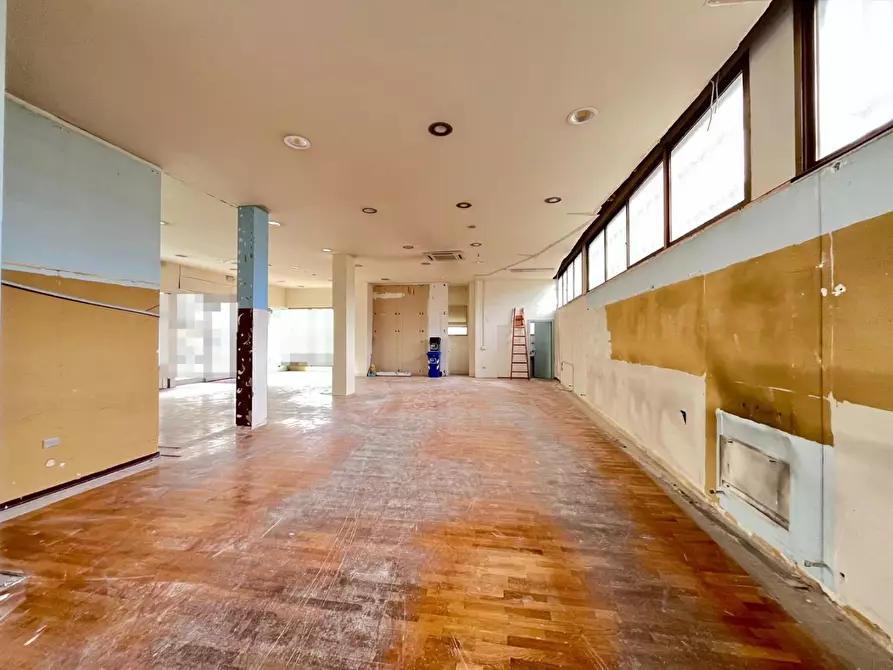 Immagine 4 di Locale commerciale in affitto  a Empoli