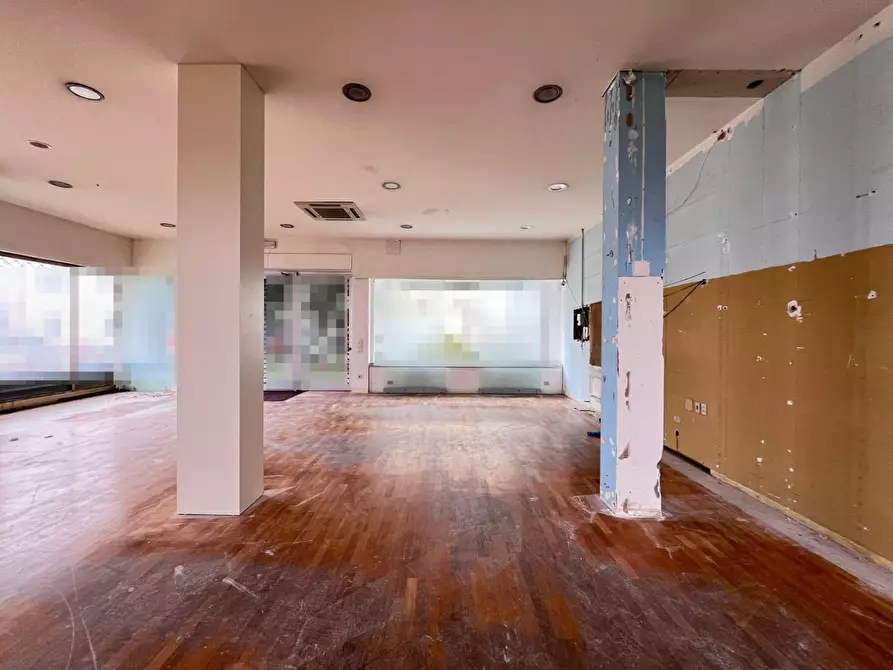 Immagine 5 di Locale commerciale in affitto  a Empoli