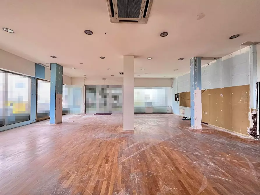 Immagine 9 di Locale commerciale in affitto  a Empoli