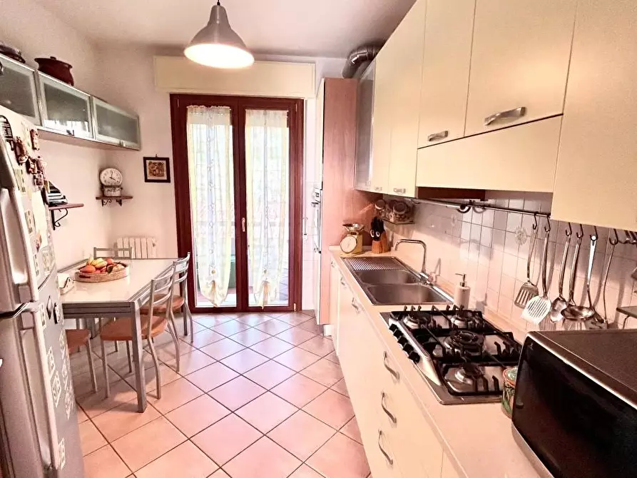 Immagine 9 di Appartamento in vendita  a Castelnuovo Magra