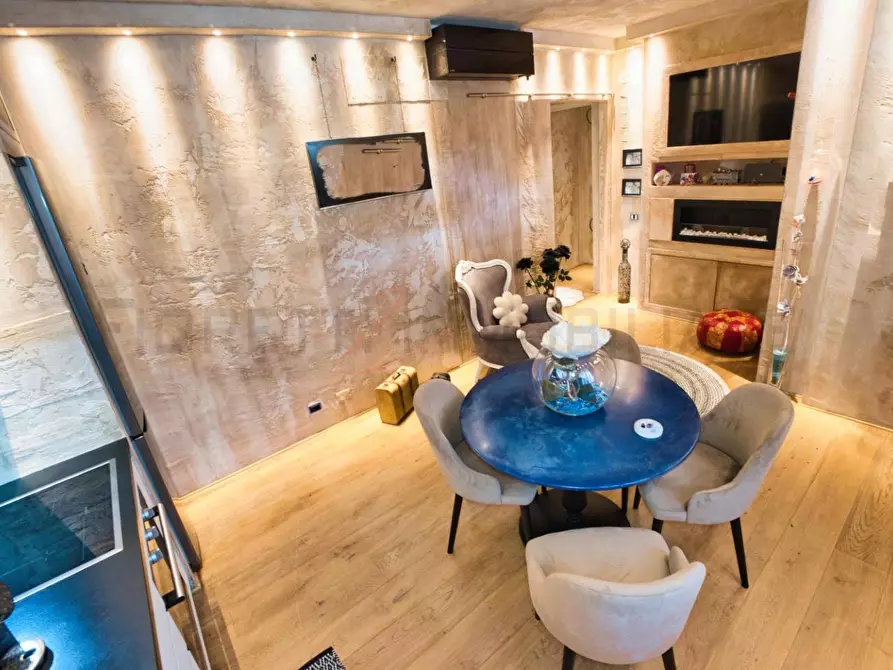 Immagine 12 di Appartamento in vendita  a Piombino