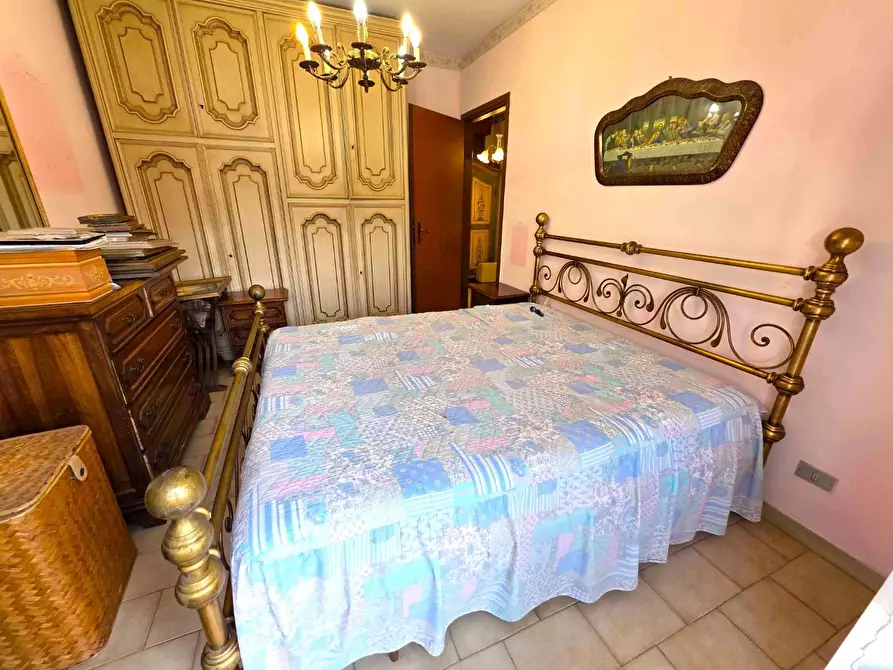 Immagine 13 di Appartamento in vendita  a Massa