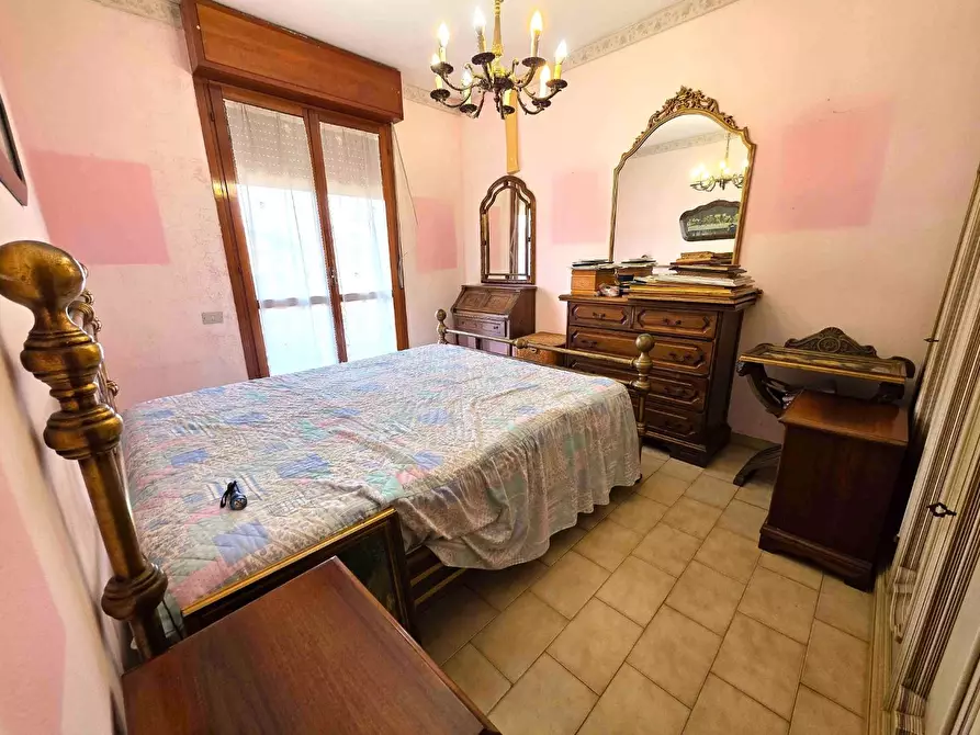 Immagine 10 di Appartamento in vendita  a Massa