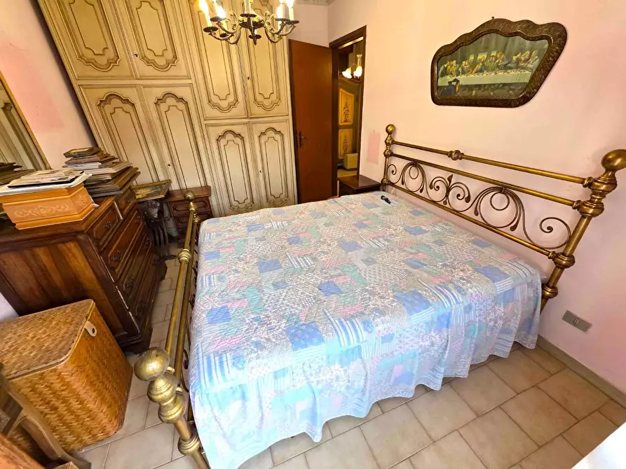 Immagine 11 di Appartamento in vendita  a Massa