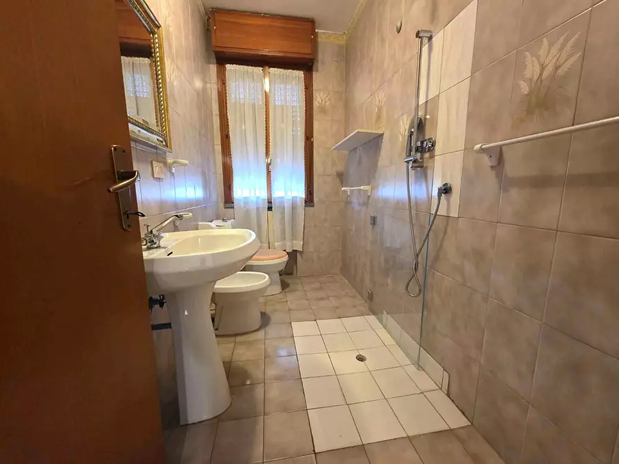 Immagine 15 di Appartamento in vendita  a Massa