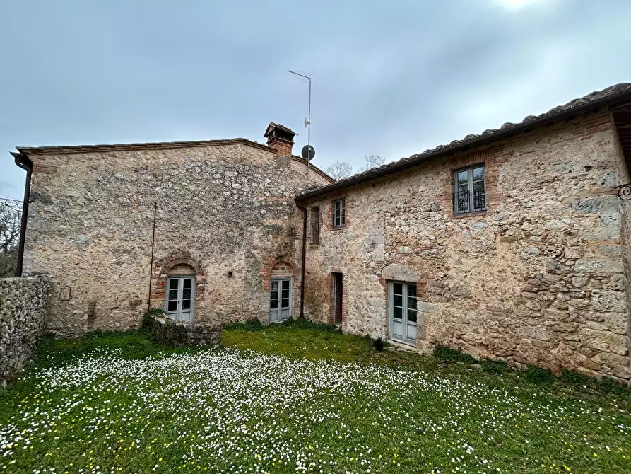 Immagine 6 di Casa colonica in vendita  a Monteriggioni