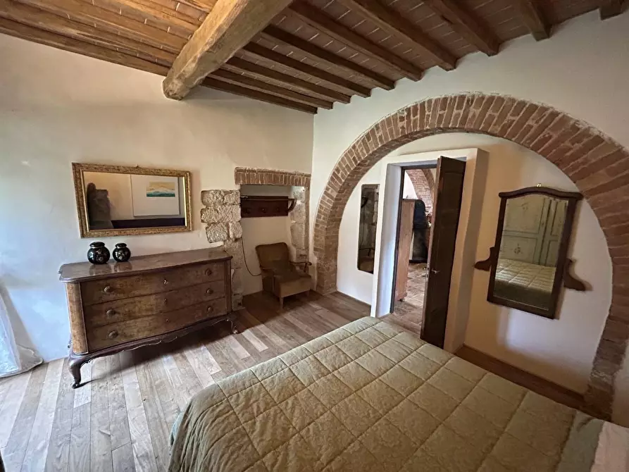 Immagine 46 di Casa colonica in vendita  a Monteriggioni