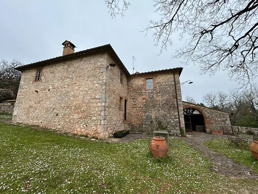 Immagine 37 di Casa colonica in vendita  a Monteriggioni