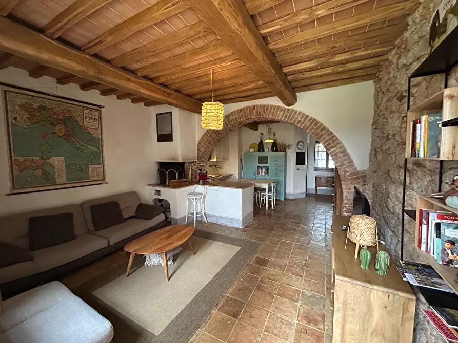 Immagine 40 di Casa colonica in vendita  a Monteriggioni