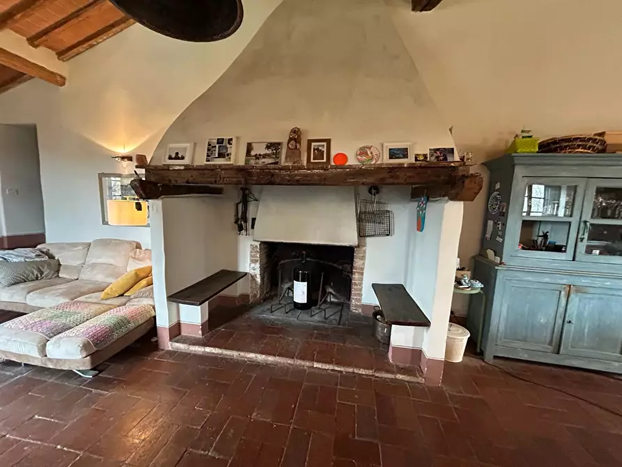 Immagine 30 di Casa colonica in vendita  a Monteriggioni