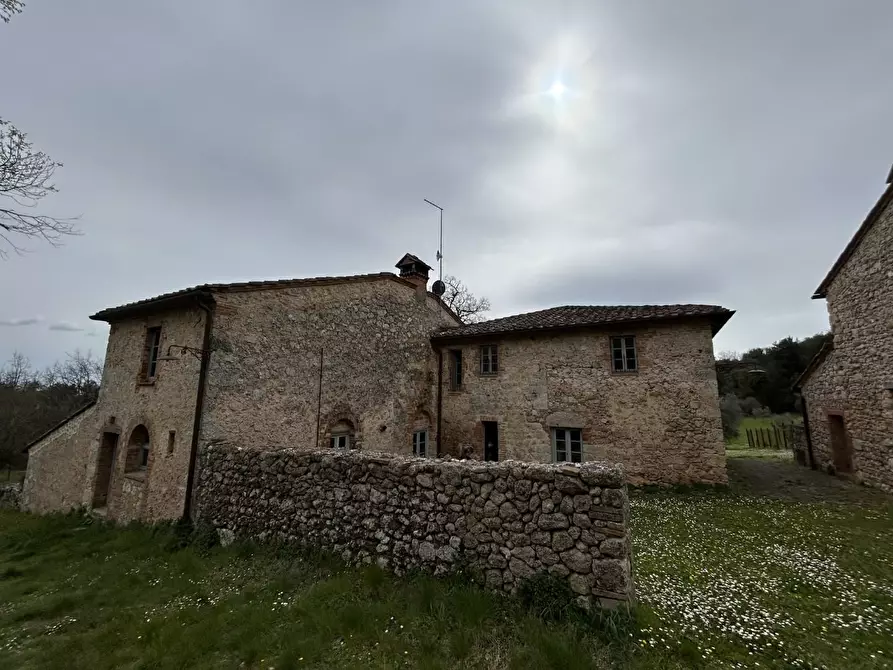 Immagine 1 di Casa colonica in vendita  a Monteriggioni