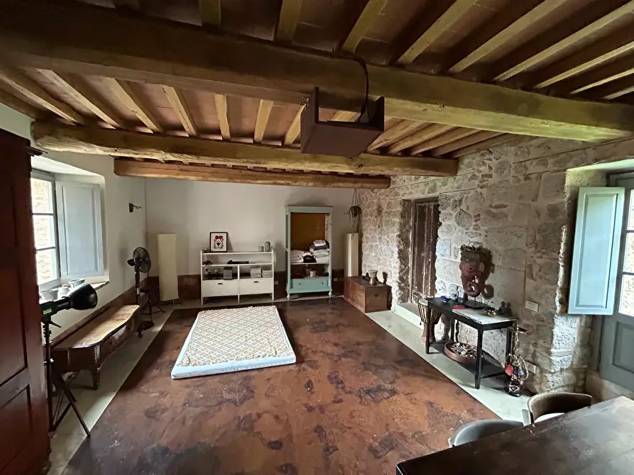 Immagine 10 di Casa colonica in vendita  a Monteriggioni