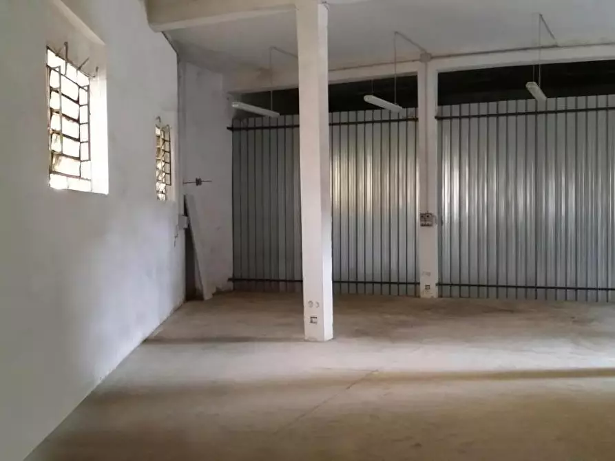 Immagine 3 di Locale commerciale in affitto  a Vicopisano