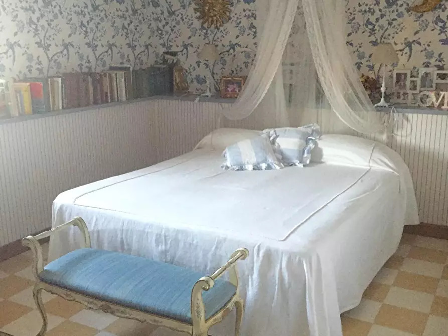 Immagine 5 di Villa in vendita  a San Giuliano Terme