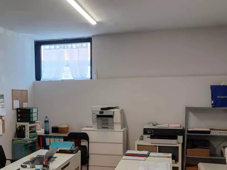 Immagine 9 di Magazzino in affitto  a Vicopisano