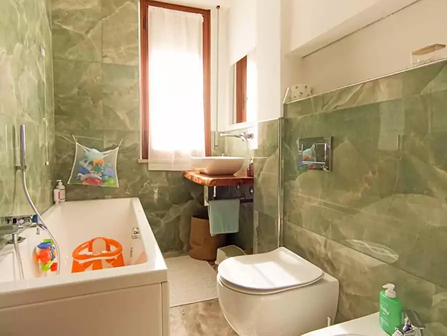 Immagine 39 di Appartamento in vendita  a Pisa