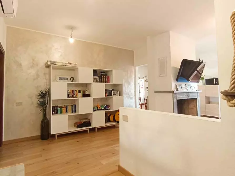 Immagine 11 di Appartamento in vendita  a Pisa