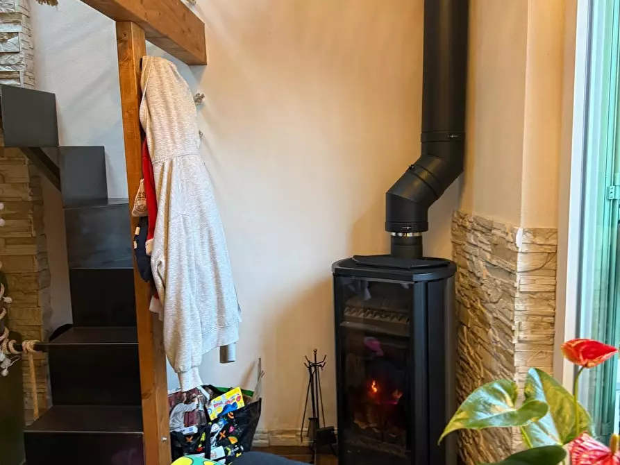 Immagine 3 di Loft/Open space in vendita  a Massa