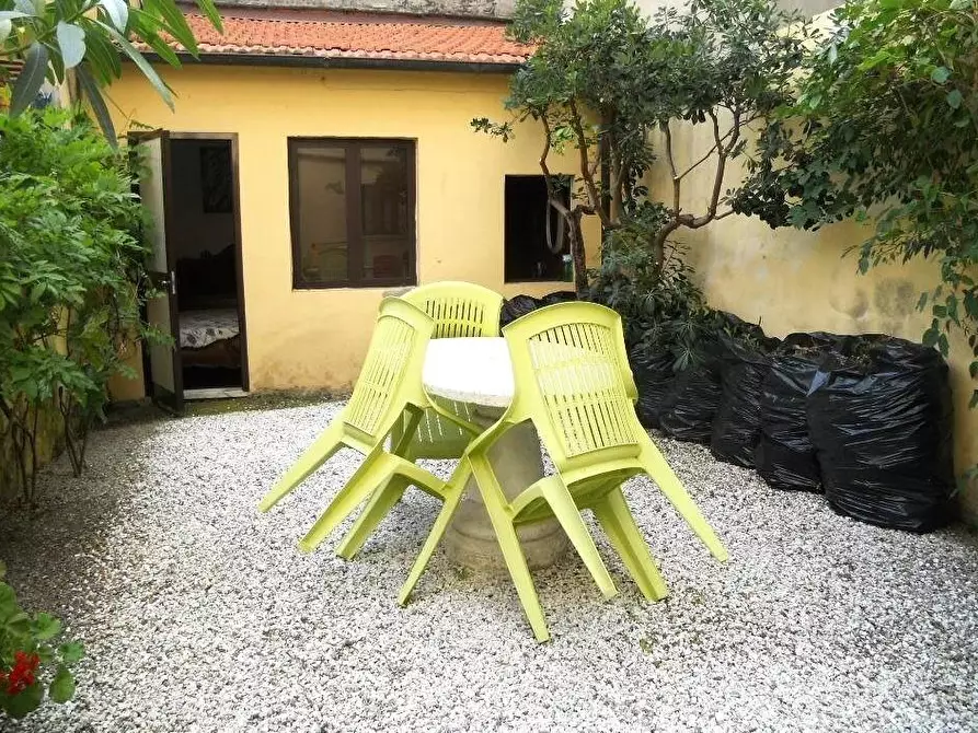 Immagine 1 di Villa in vendita  a Viareggio
